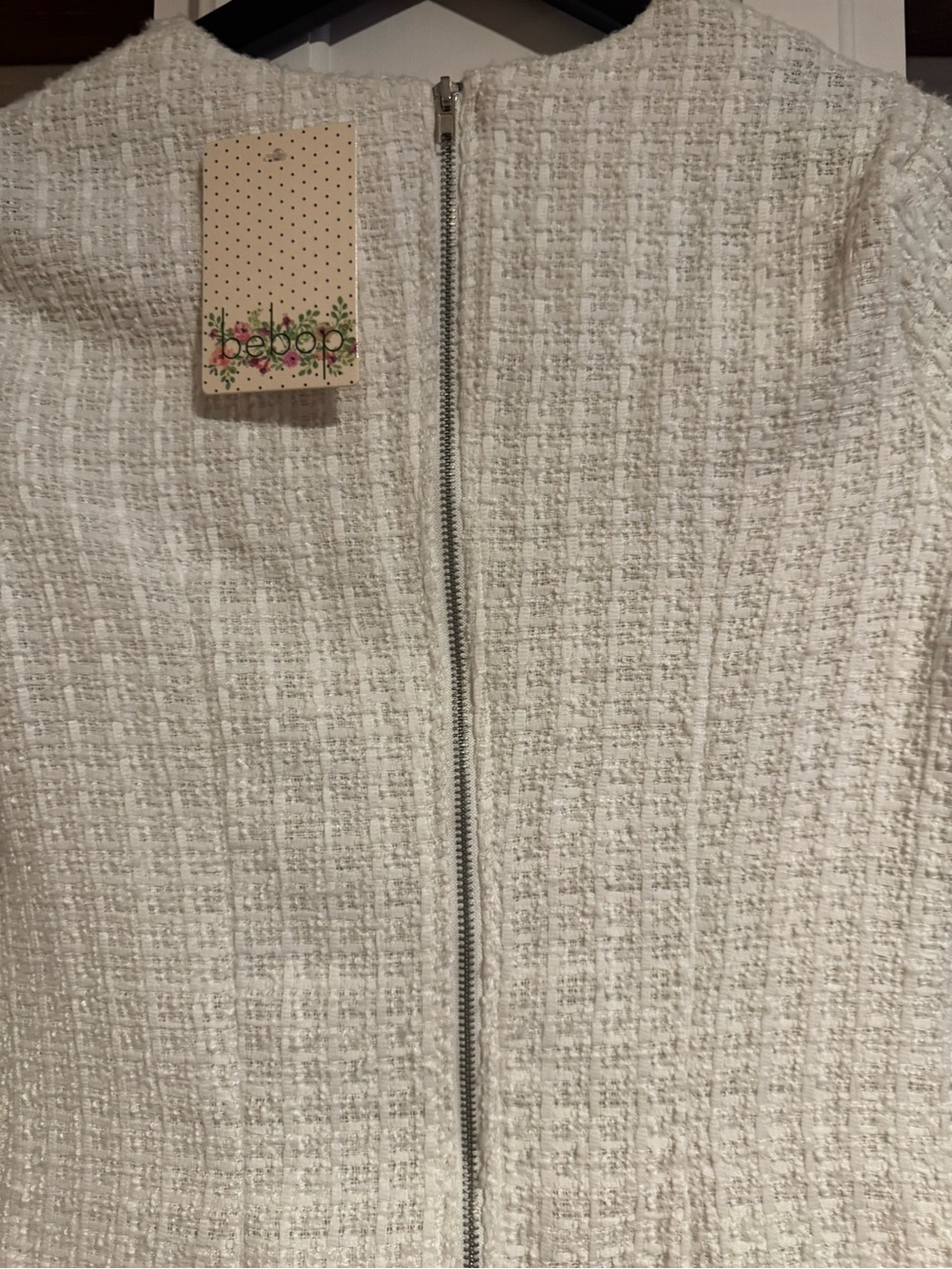 NWT Classic Short-Sleeve Tweed Shift Dress in Cream - Picture 8 of 10